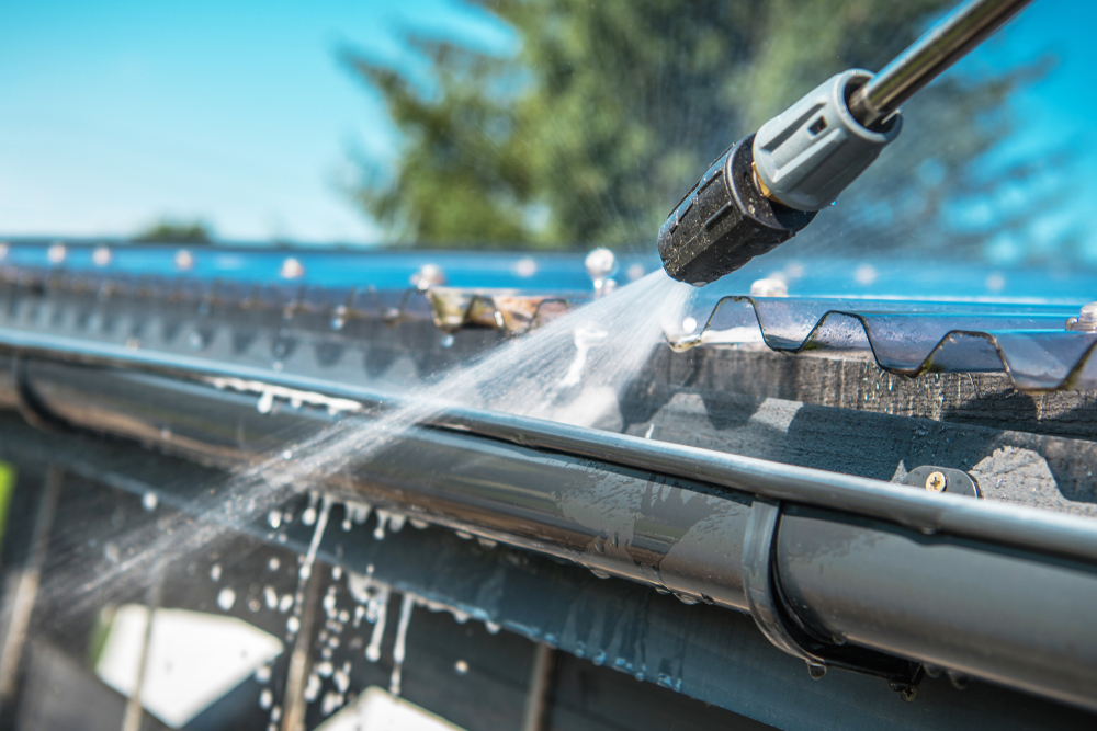 Gutter cleaning and power washing in Albuquerque